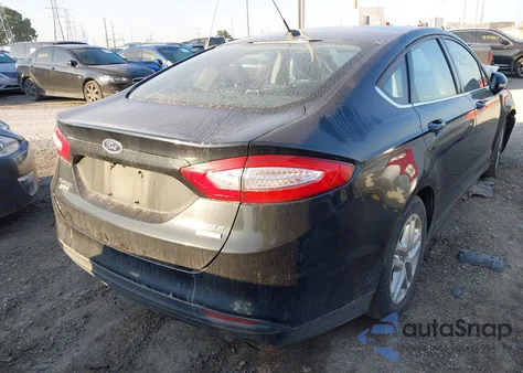 2015 Ford Fusion Se z USA, uszkodzony, nr VIN 1FA6P0HD8F5103052